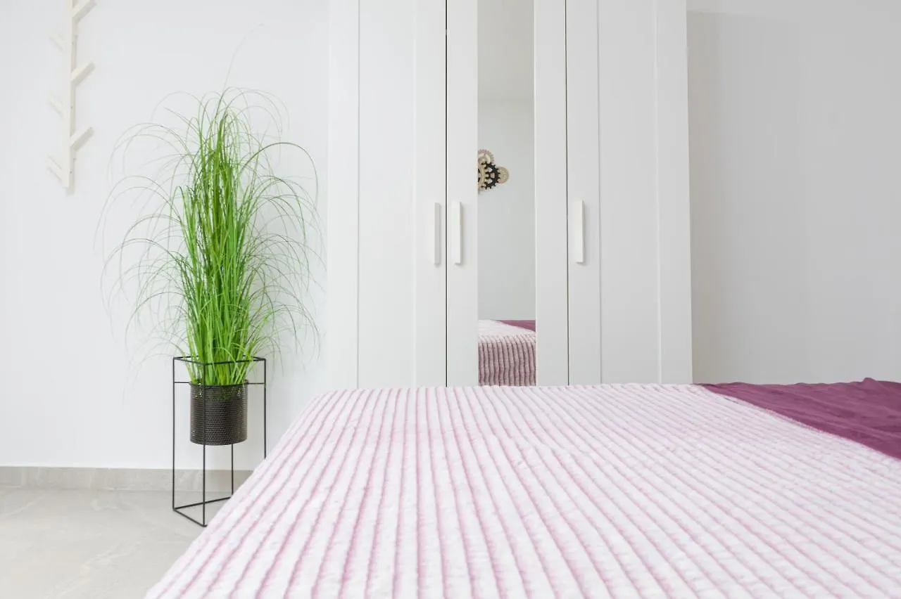 Studio Apartment Mali Medulin