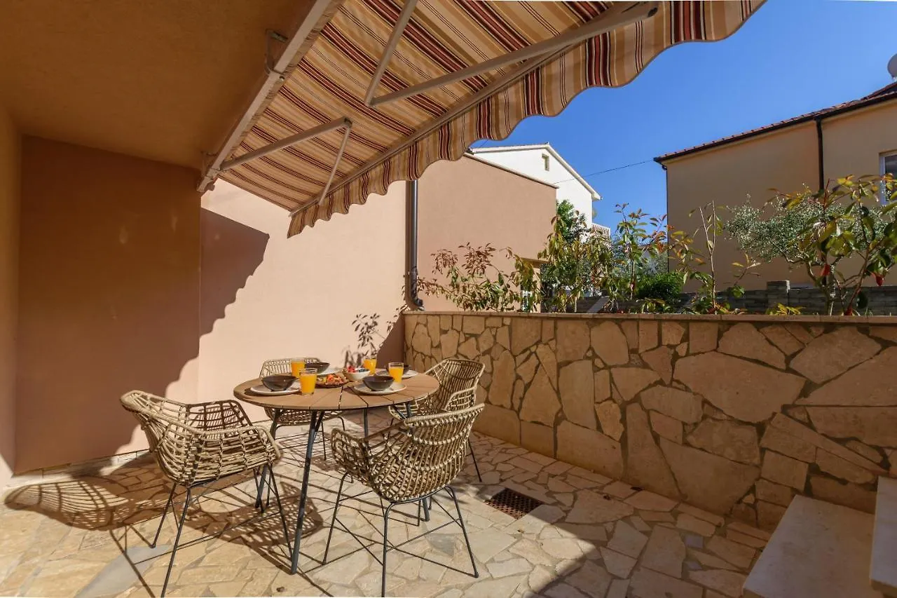 Studio Apartment Mali Medulin