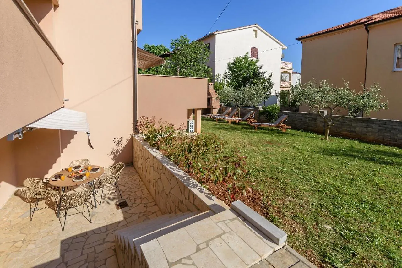 Studio Apartment Mali Medulin
